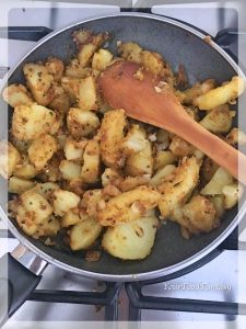 Bombay Aloo Recipe | Bombay Potatoes | Sookhi Aloo Sabzi | YourFoodFantasy.com
