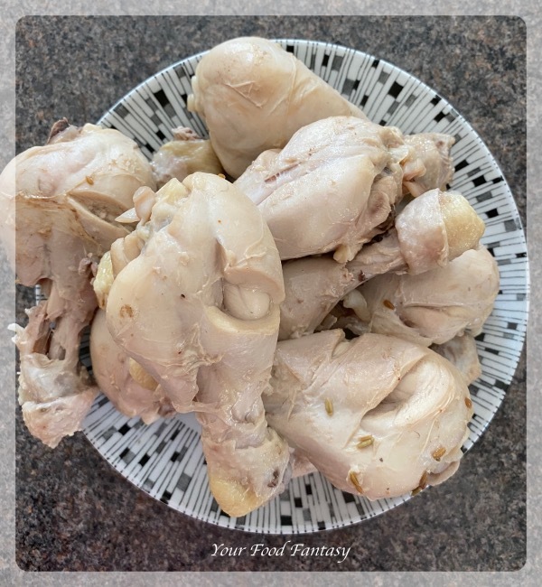 Boiled Chicken Pieces