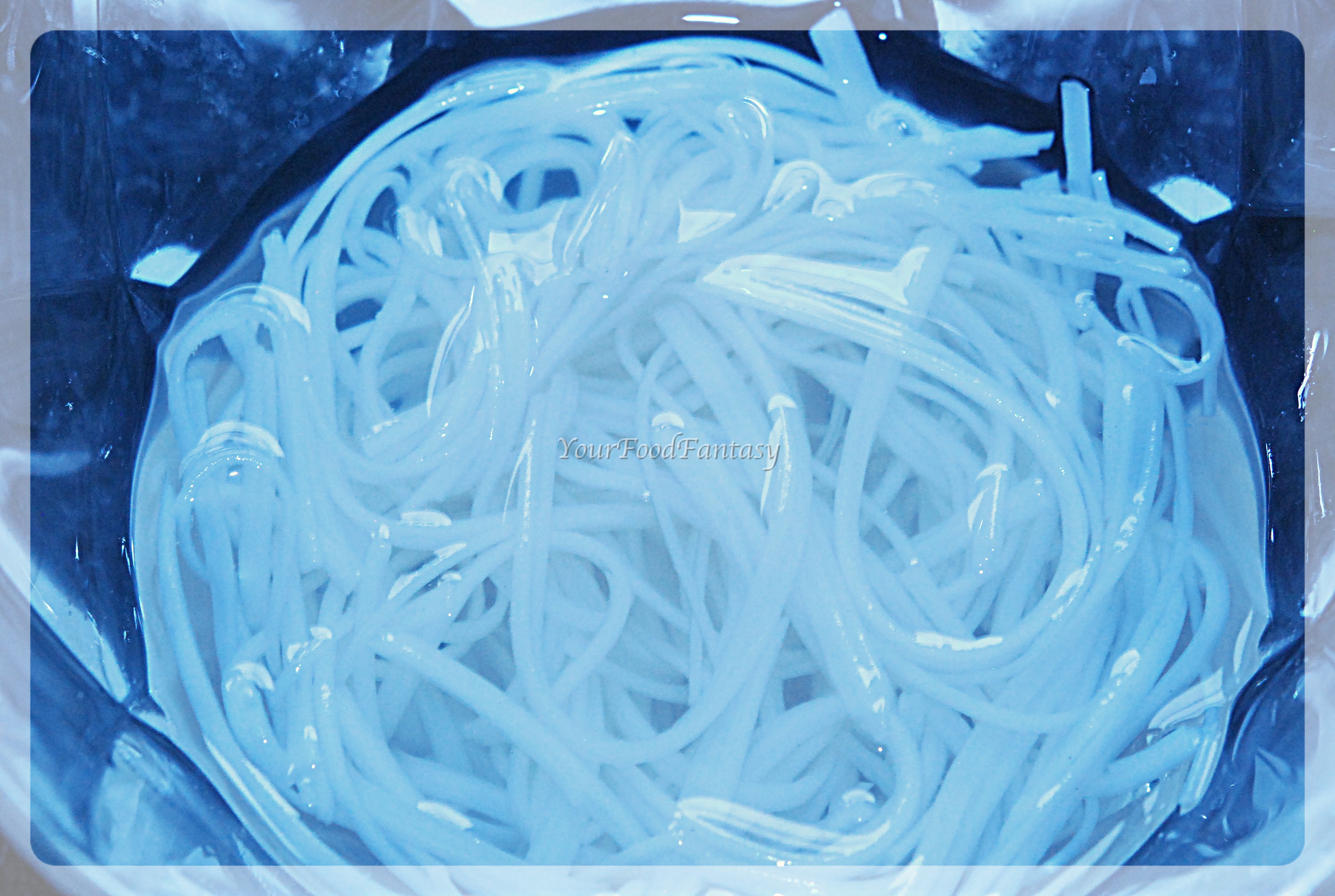 Rabri falooda recipe at yourfoodfantasy.com by meenu gupta | Food Fantasy | Like and follow us on https://facebook.com/yourfoodfantasy