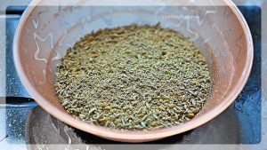Crushed Fennel and Fenugreek Seeds for green chilli pickle