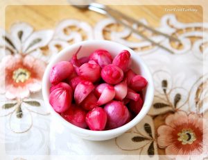 Pickled Onion - Sirke Wali Pyaz Recipe | Your Food Fantasy