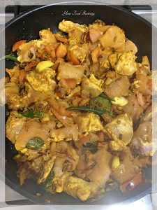 Dry Chicken Curry Recipe - South Indian Style | Your Food Fantasy