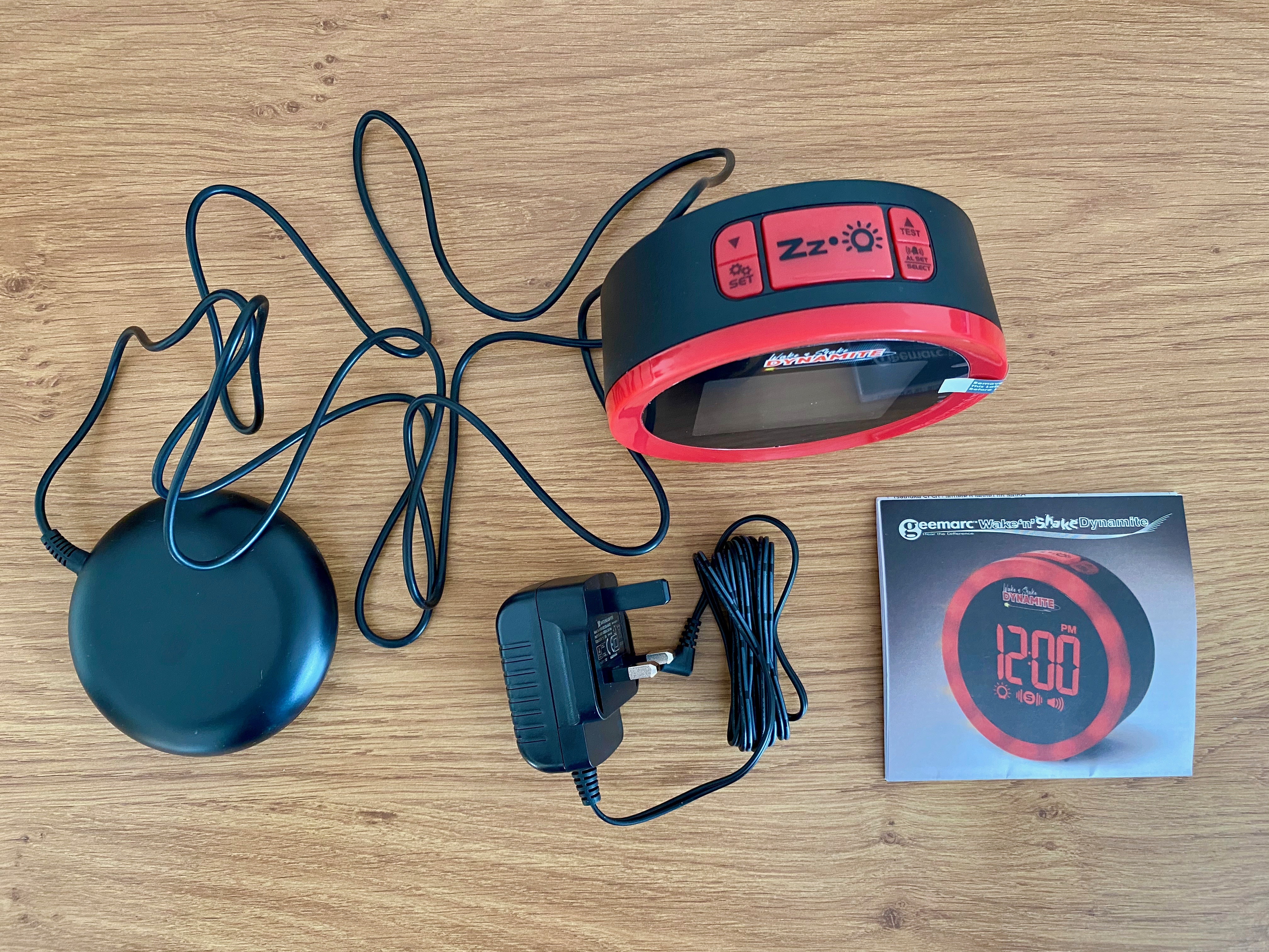 Geemarc Wake 'n' Shake Alarm Clock - What's in the box | Your Food Fantasy